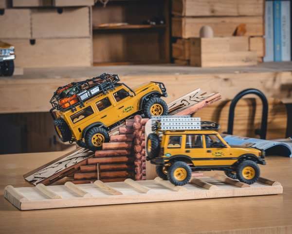 FMS FCX24M Camel Trophy Defender 110 1/24 RTR Micro Rock Crawler 2